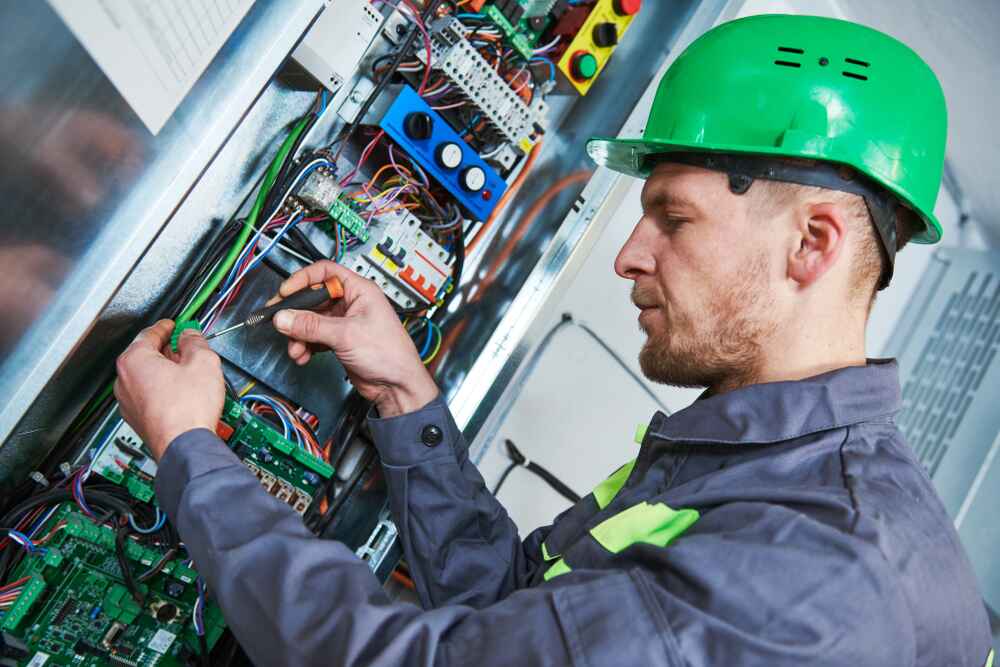 How to Choose the Right Industrial Electrical Contractor in Perth